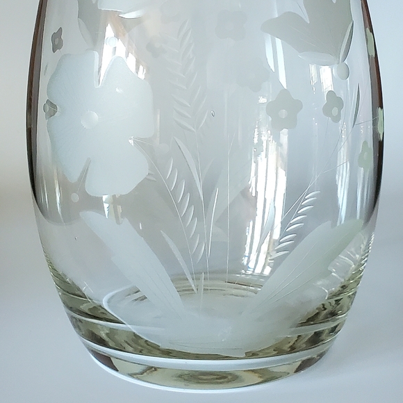 🇷🇴 12" Romanian Blown Etched Floral Glass 🇷🇴 Vase Hurricane Candle 🕯 Lamp - Picture 6 of 8